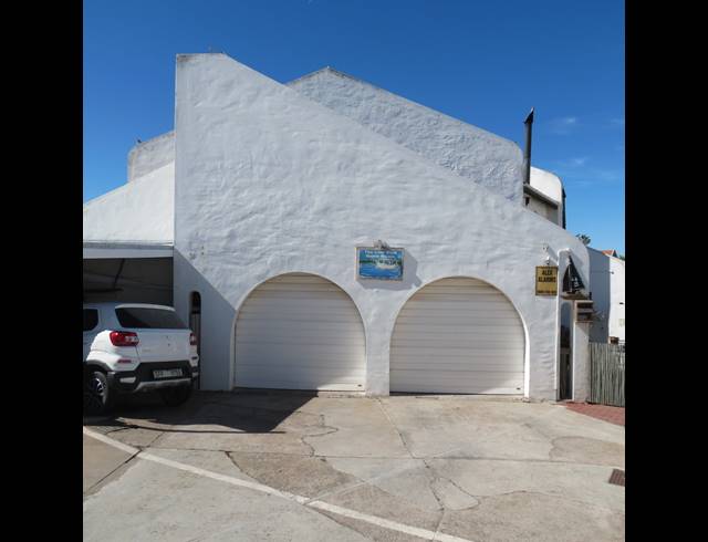 4 BEDROOM FREEHOLD FOR SALE IN PORT OWEN